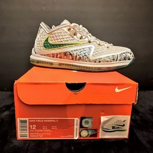 Nike Field General 2 (Oregon)